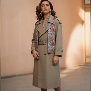 London Fog Vintage Trench Coat with Floral-Patterned Scarf  plus 20WP 20P Mint
